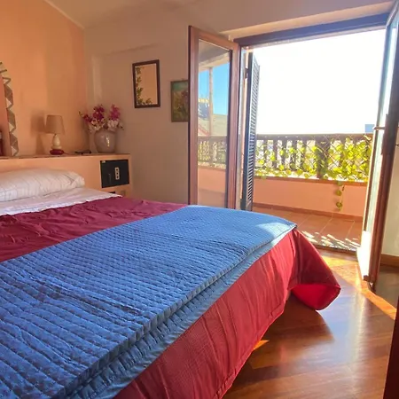 Zanella House 아파트